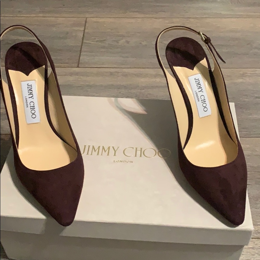 NIB Jimmy Choo Erin 85 Burgundy suede pumps.